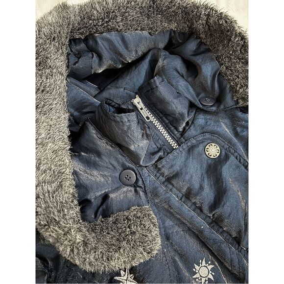 Vintage Celestial Puffer Jacket | Navy Blue Faux Fur Hood – Y2K Moon & Sun - Picture 8 of 12